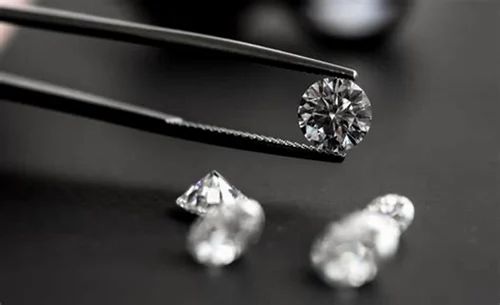 CVD vs HPHT Diamonds: Choosing Between Innovation and Tradition